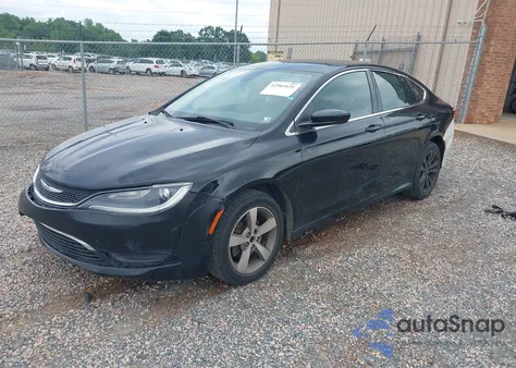 2015 Chrysler 200 Limited z USA, uszkodzony, nr VIN 1C3CCCAB7FN744121
